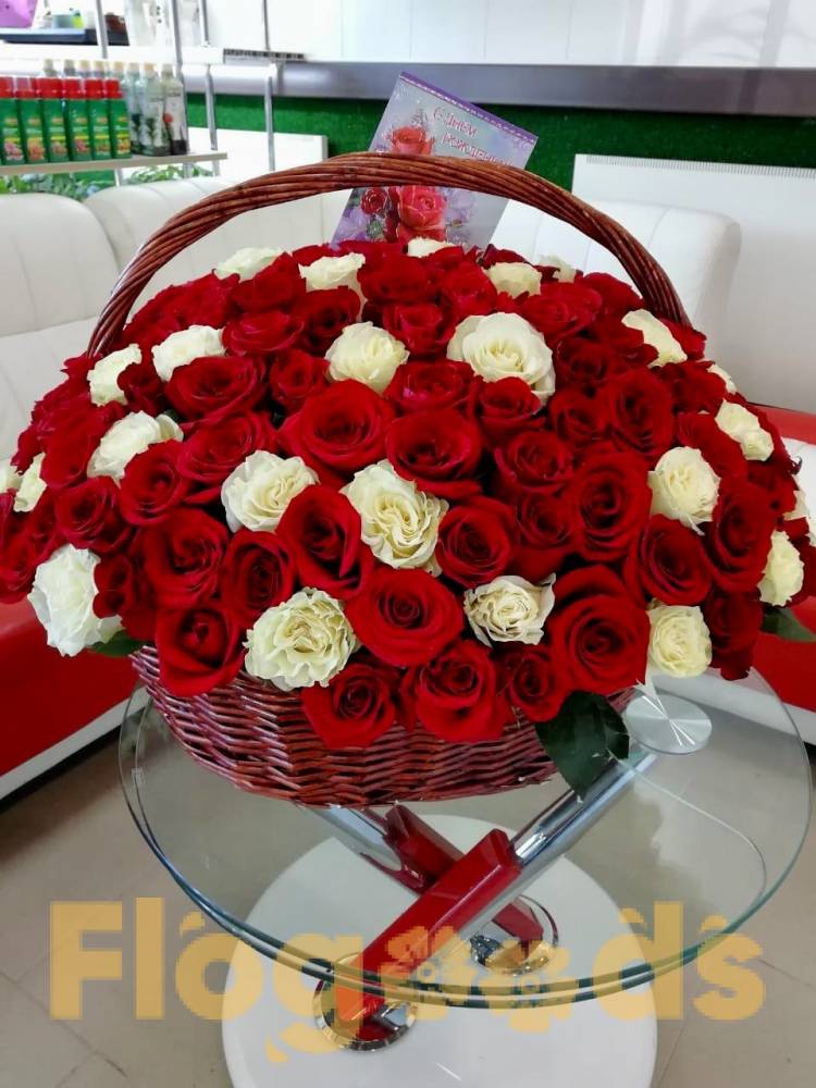 Корзина «Королеве» за 81 415 руб.