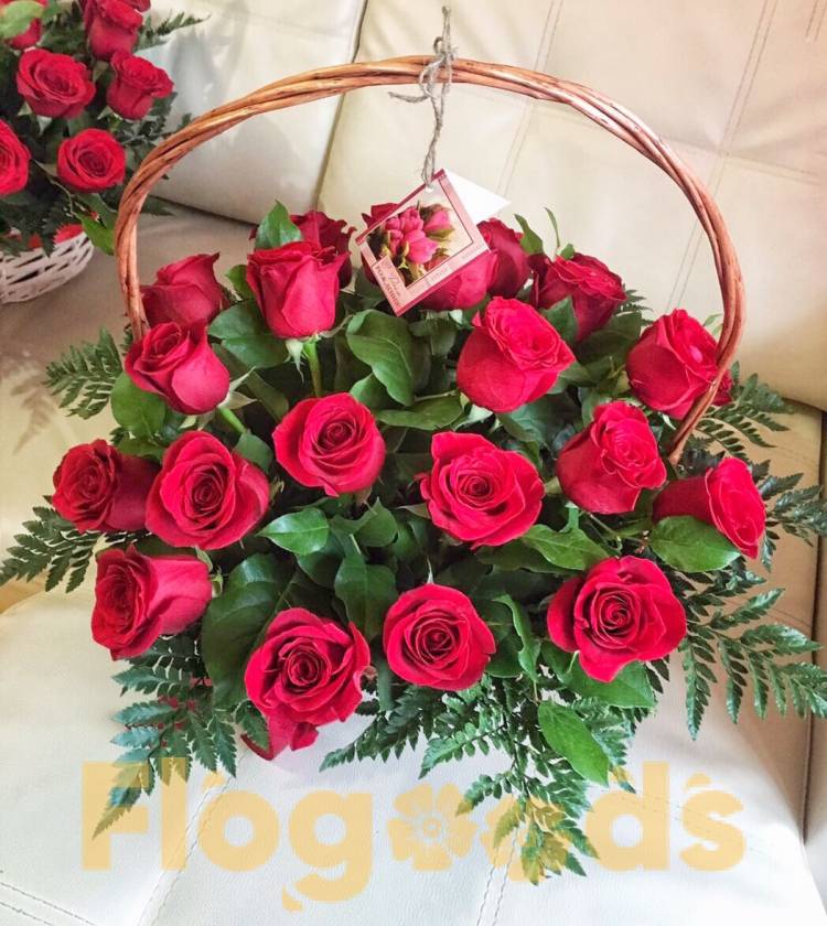 Корзина «Донна роза» за 12 295 руб.
